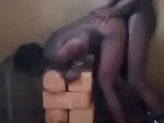 A mason managed to defeat his boss's get hitched elbow the construction site